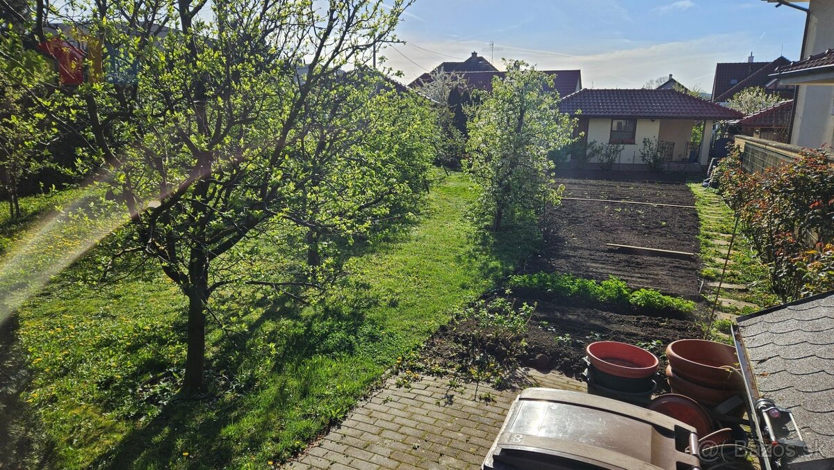 STAVEBNÝ POZEMOK 575 m² so STAVEBNÝM POVOLENÍM a PROJEKTOM - - 2