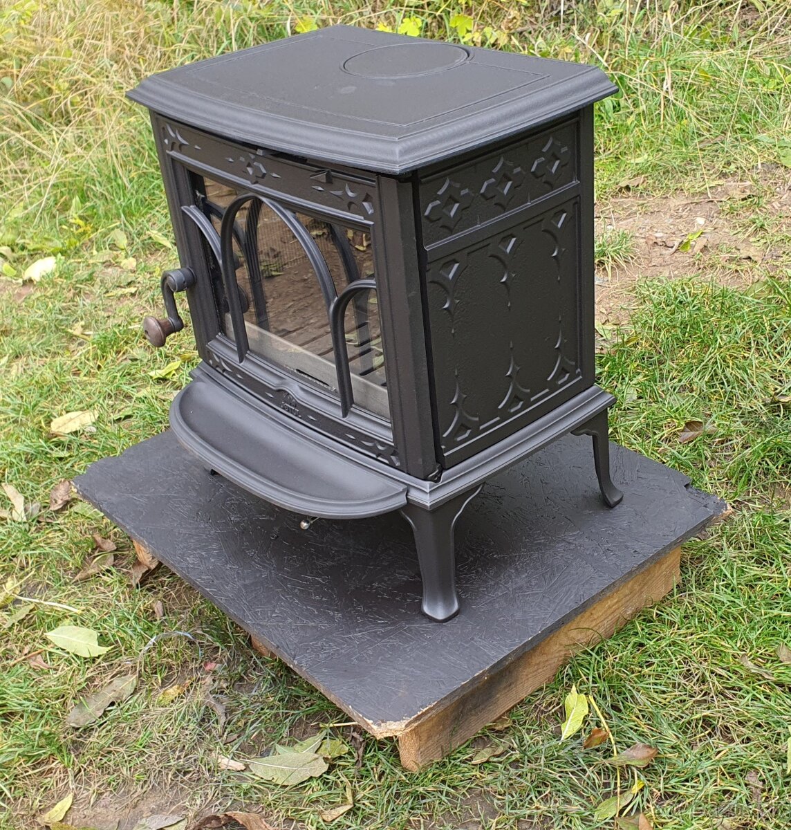 Liatinové kachle Jotul F 100 CB čierný lak - 2