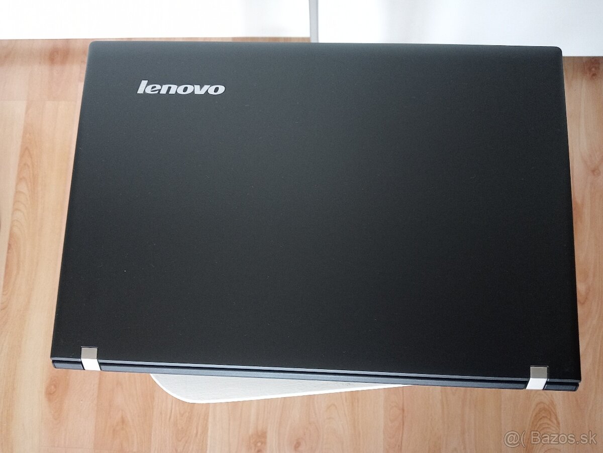 predám Lenovo E51 , Intel core i5 , 8bg ram , ssd - 2