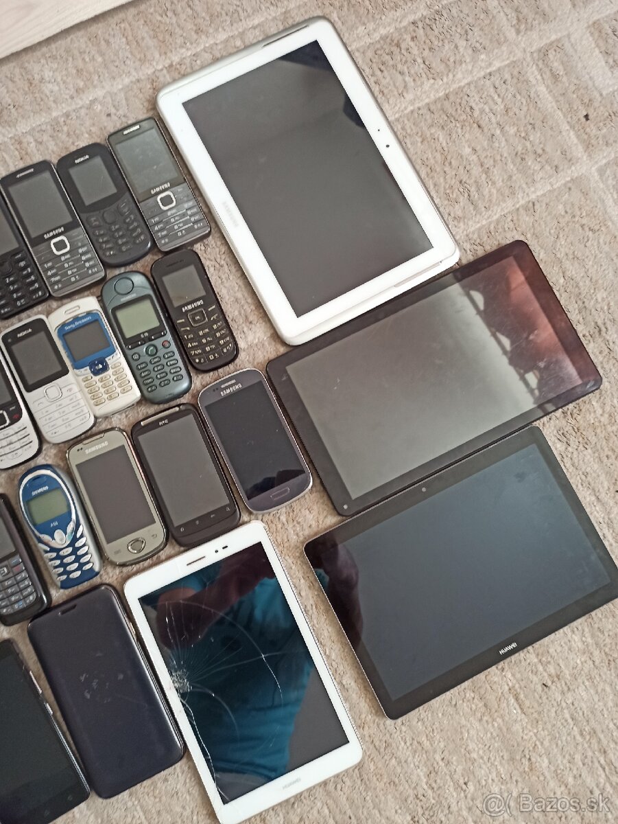 Zbierka mobily a tablety čítaj inzerát - 2