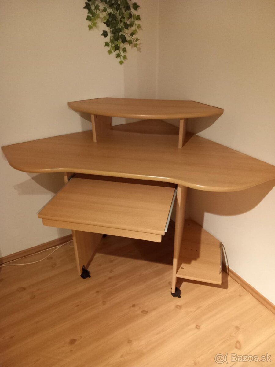 Predám PC stolík - 2
