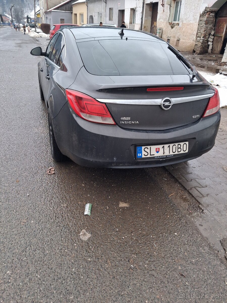 Opel insignia - 2