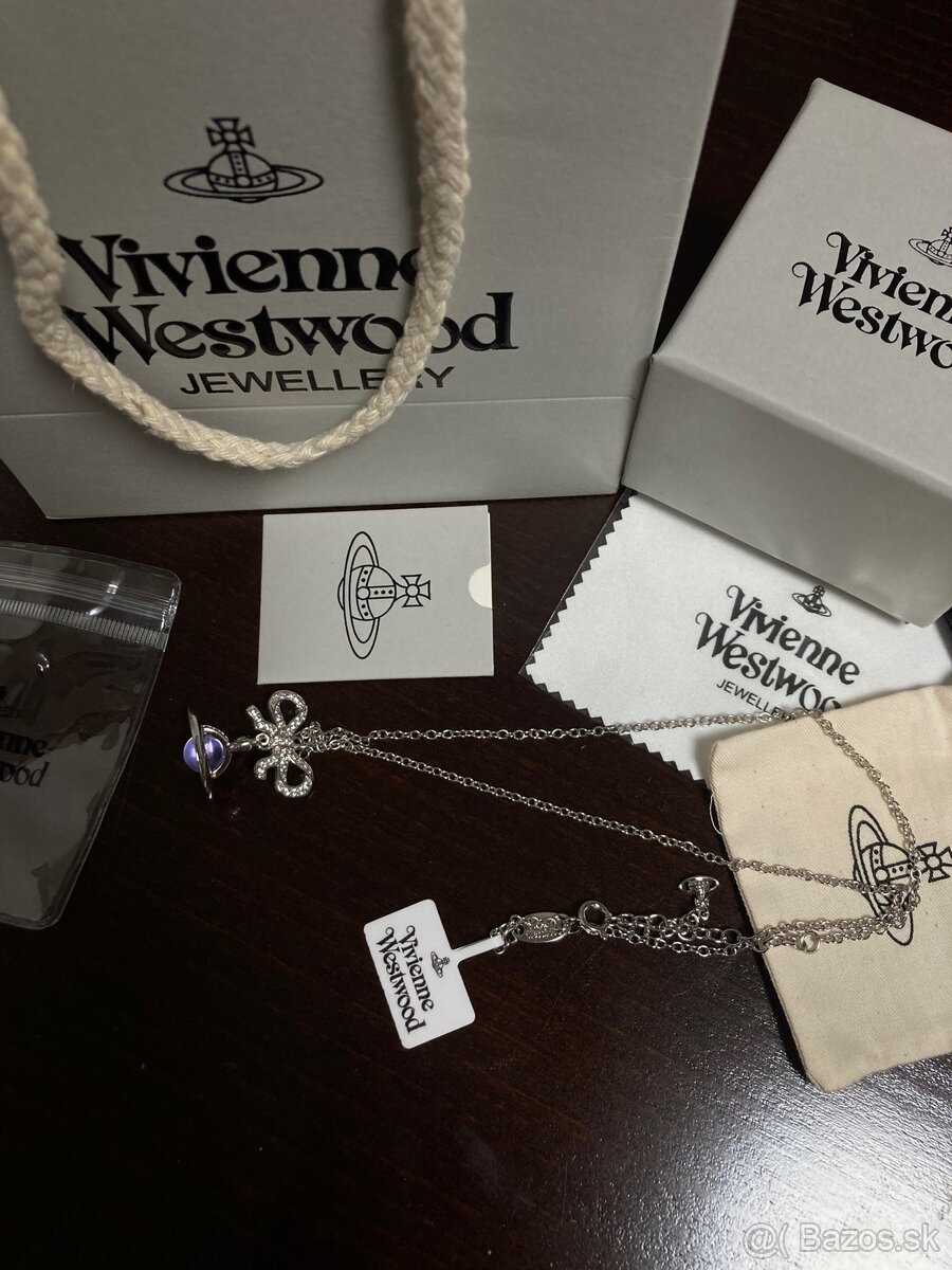 Vivienne Westwood Nahrdelnik - 2
