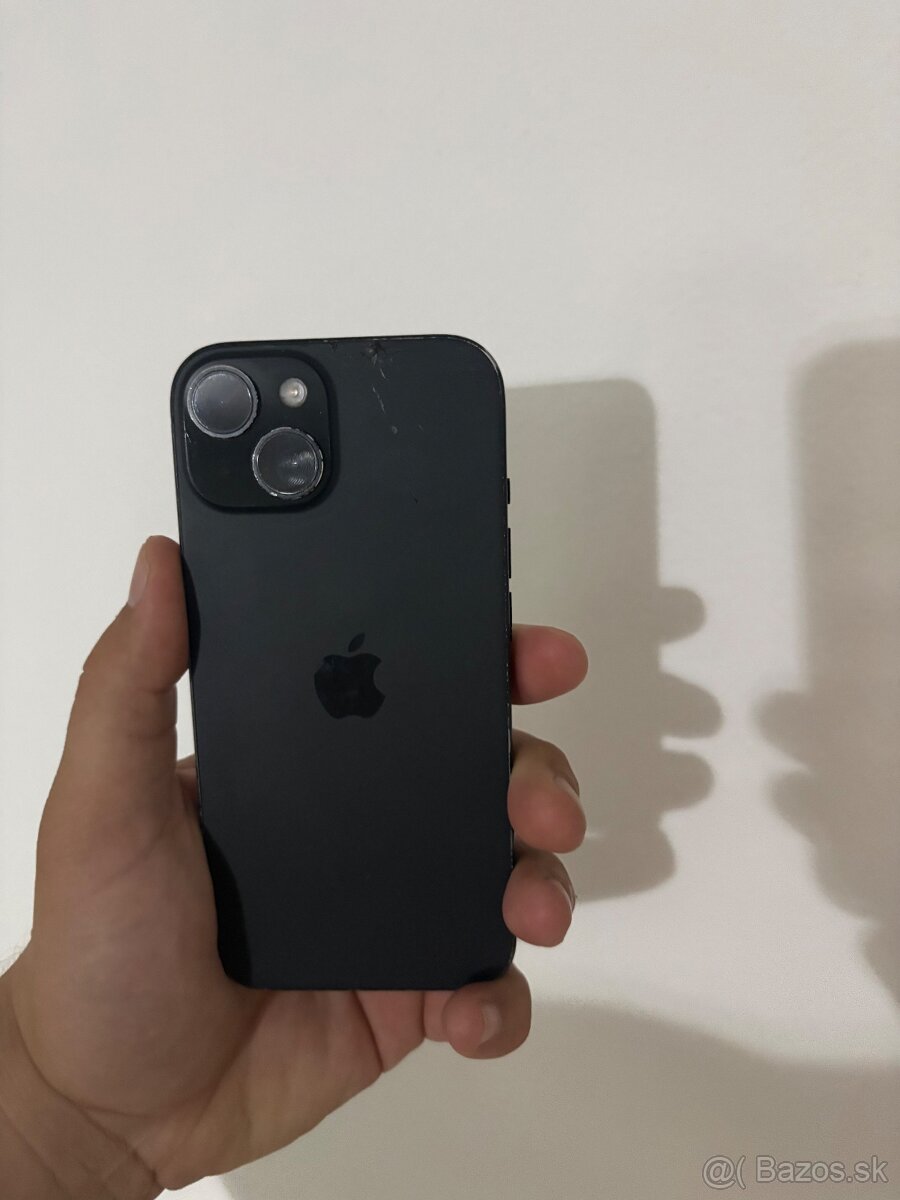 Predam iphone 15 cierny - 2