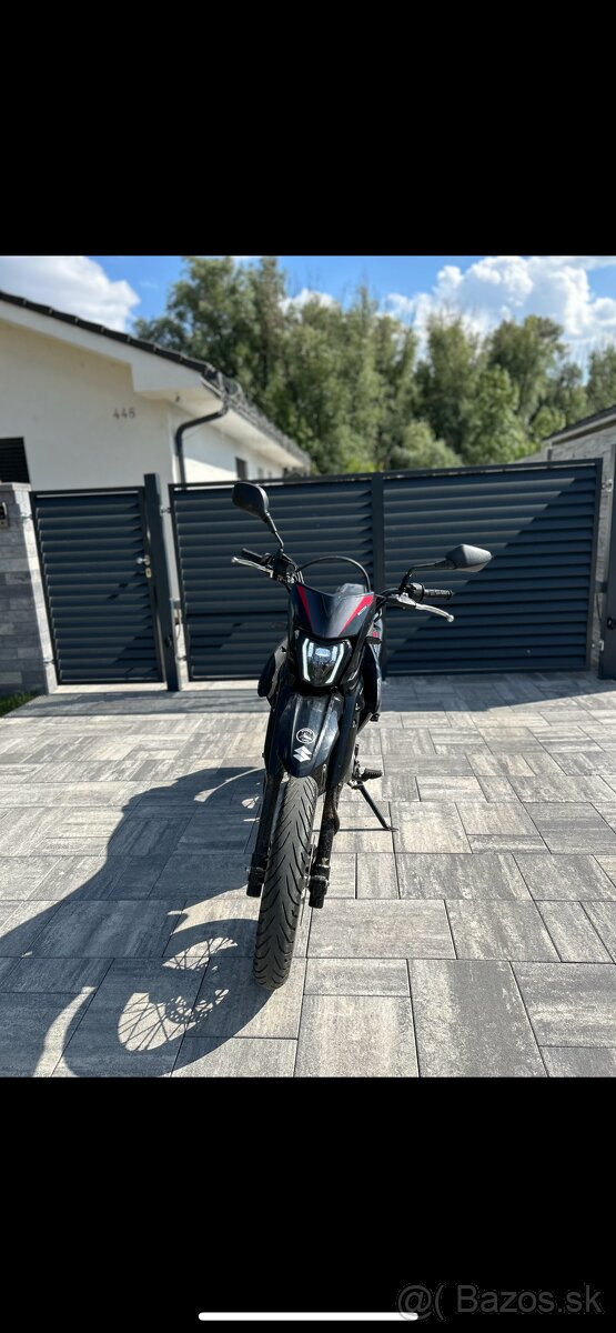 Suzuky Dr125 sm