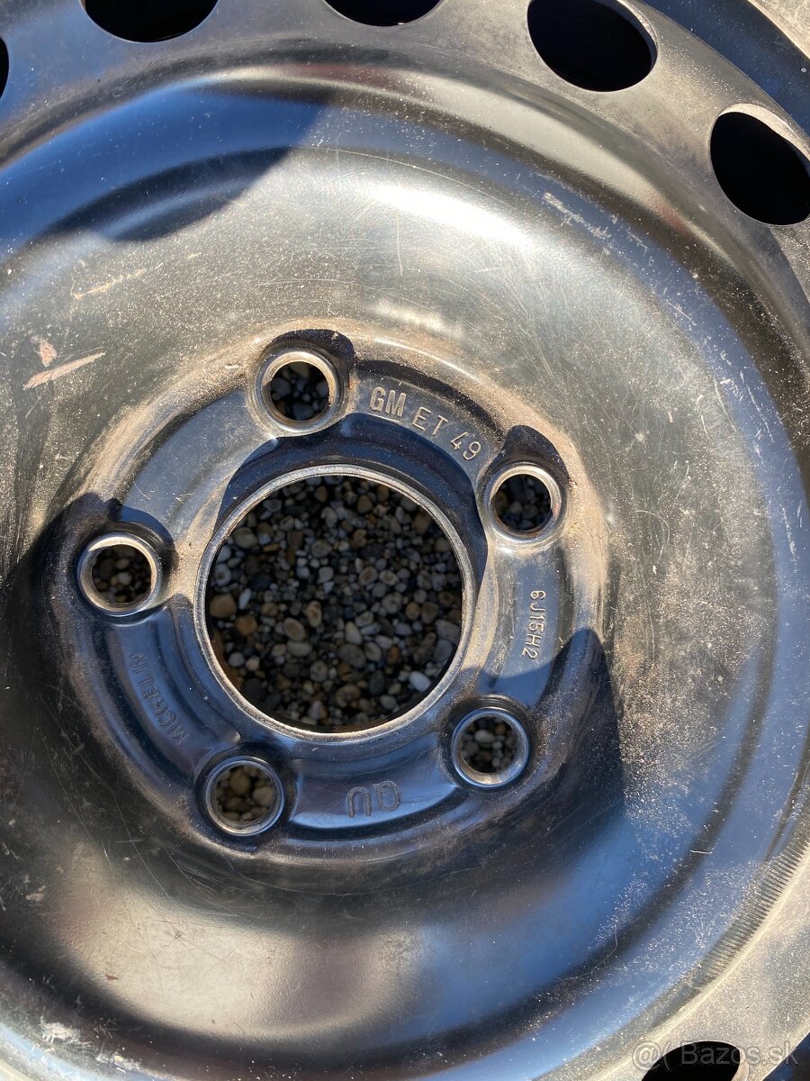 Plechovy disk R15 6J15H2 - 2