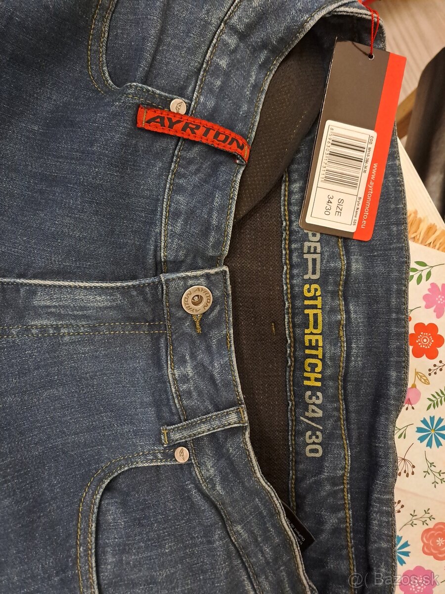 Predam uplne nove rifle, Ayrton - 2