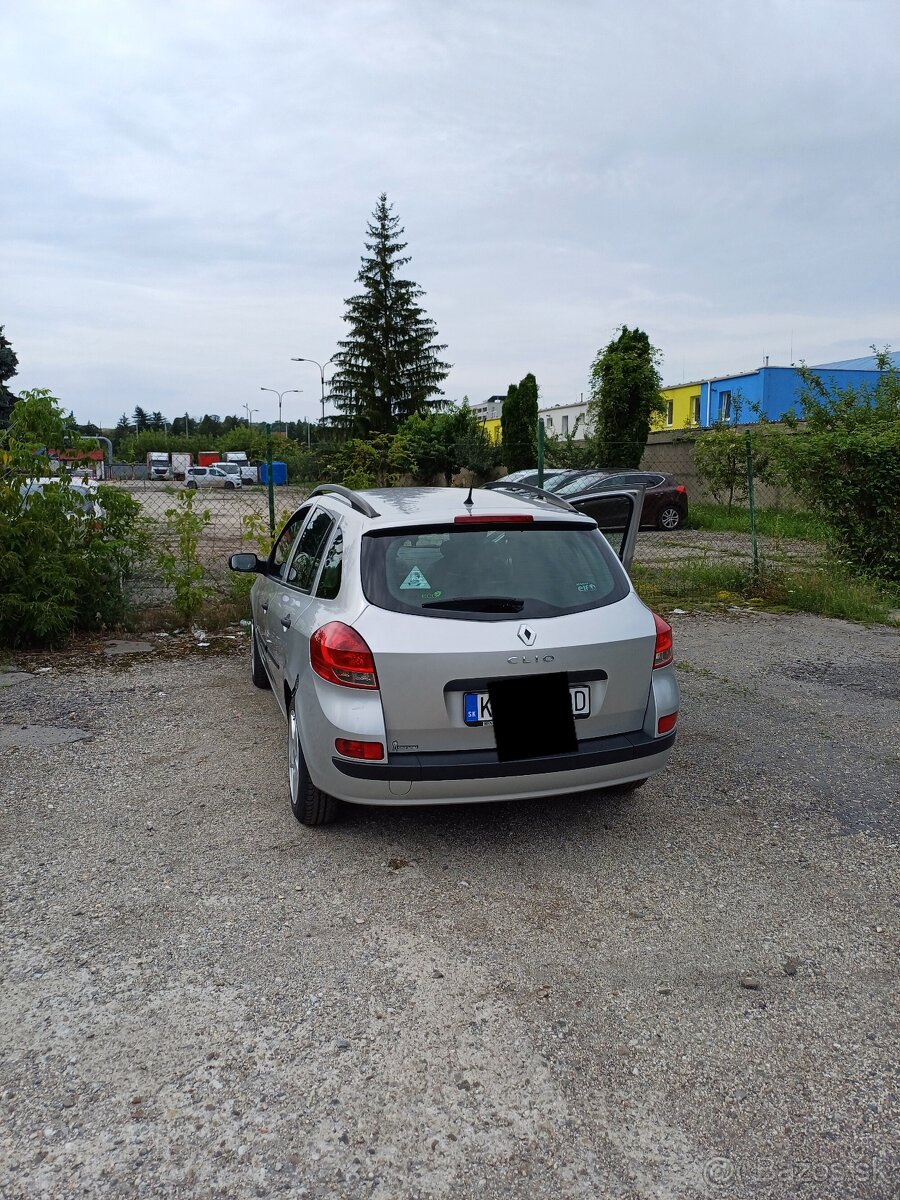 Renault clio III,2008 1.2 55 kw , benzín - 2