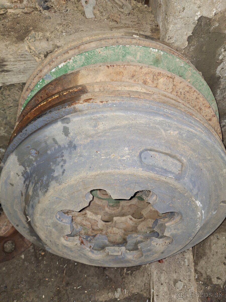 Závažie Zetor super - 2