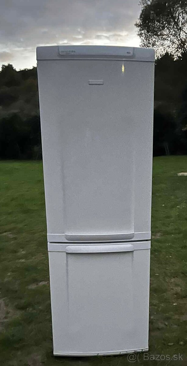 Predám chladničku s mraznickou elektrolux - 2