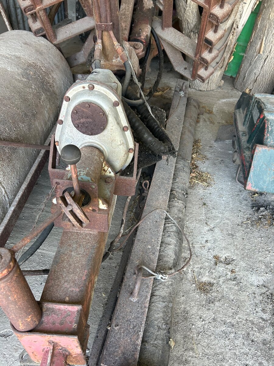 Nakladač UNHZ 500 - 2