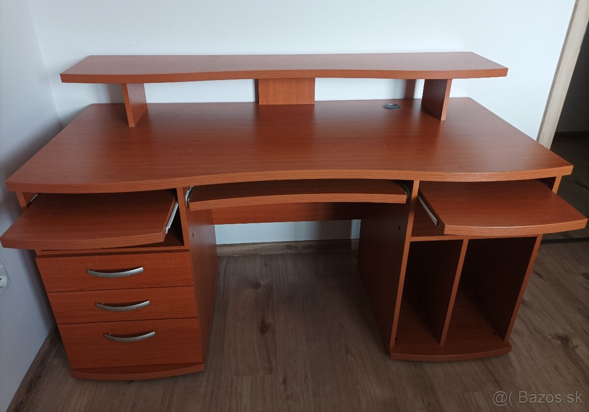 Stôl pracovný - 2