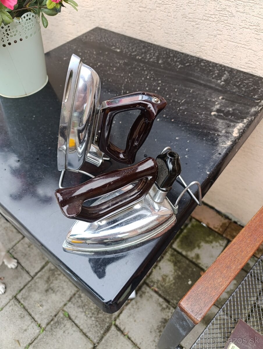 Retro žehlička +naradie - 2