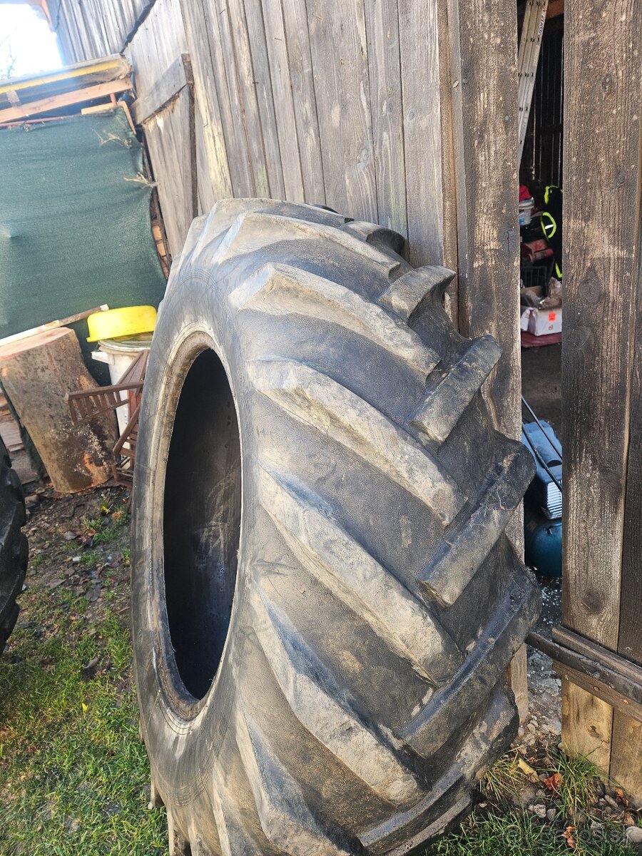 Pneumatiky 16.9 30 - 2