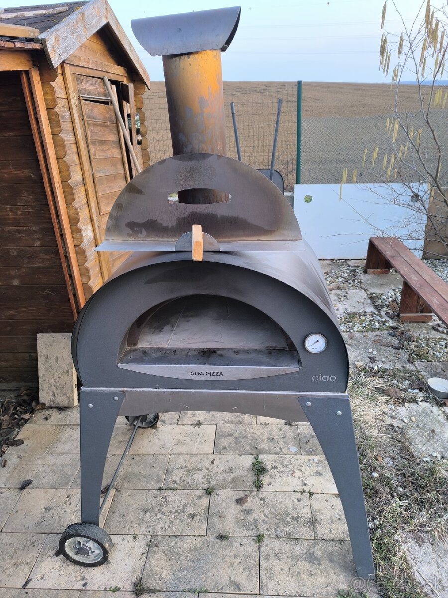 Predám pizza pec na drevo s podstavcom - 2
