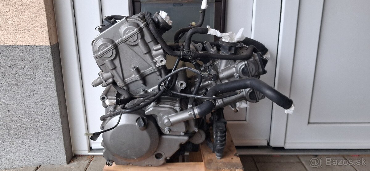 SUZUKI DL 650 Vstrom - 2