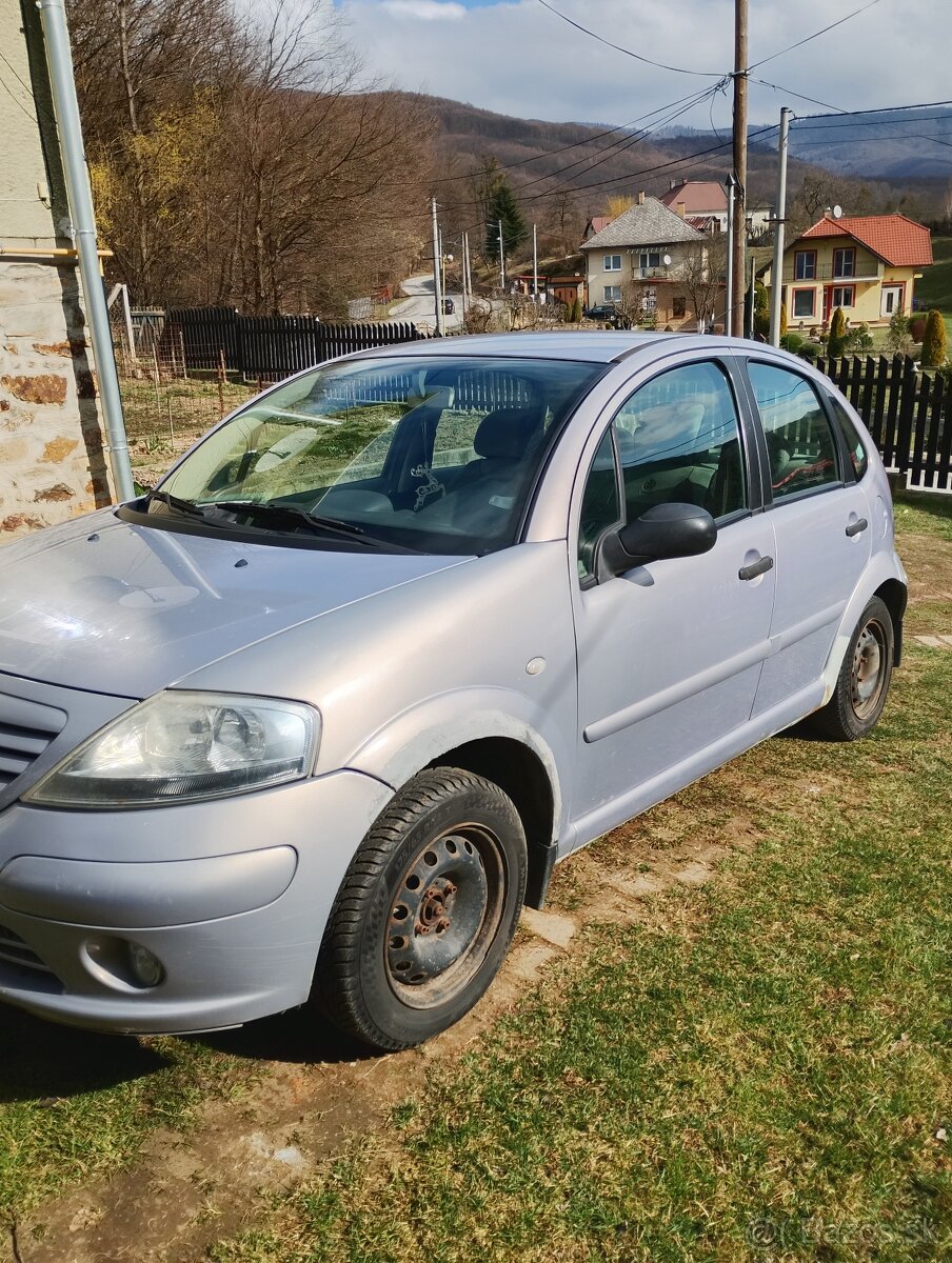 Predám C3 1,1i, r.v.2004,249tis.km - 2