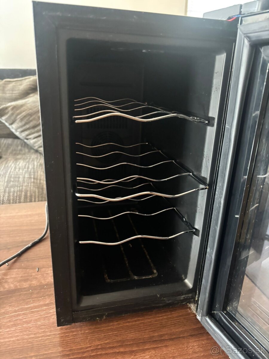 Chladnička na víno - 2