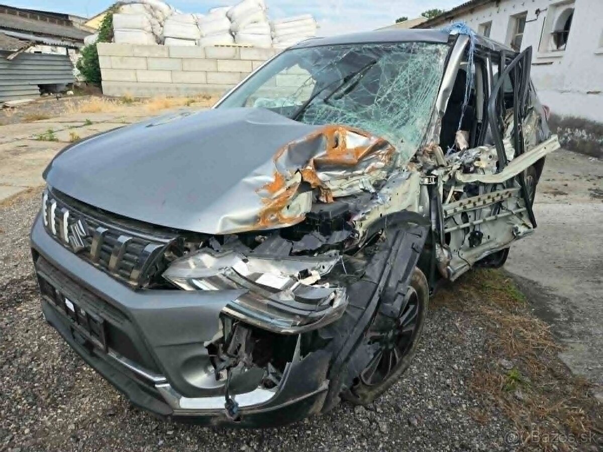 Suzuki Vitara 1.4 hybrid 4x4 - 2