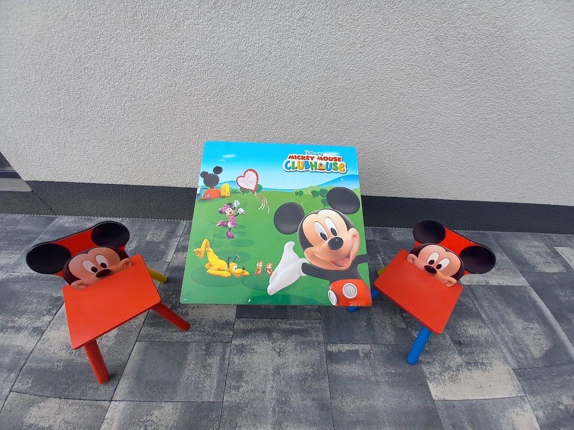 Detský drevený stôl so stoličkami Mickey Mouse - 2