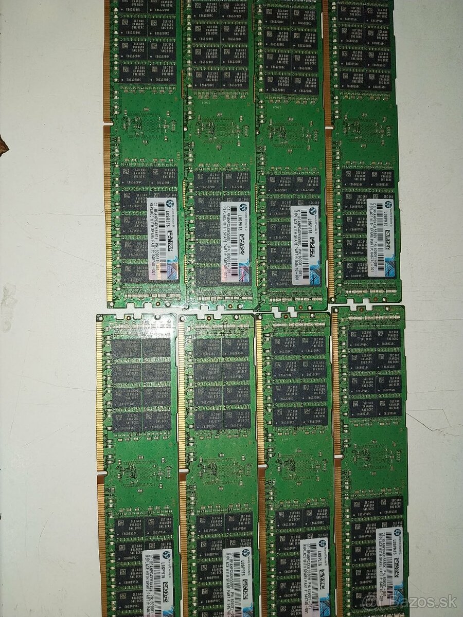 Predám 16GB DDR4 ECC RAM 2400MHz, 8ks - 2