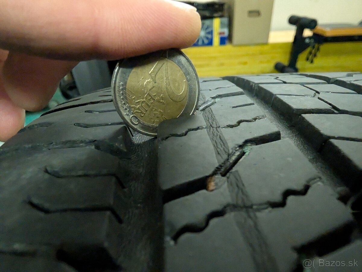 265/60 R18 - 2