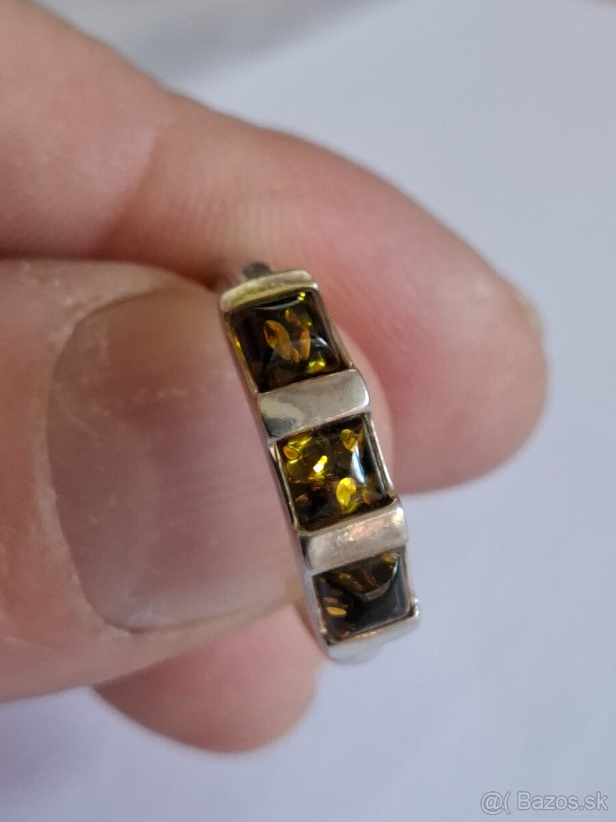 Strieborný prsteň s jantárom, veľkosť 55 - 2