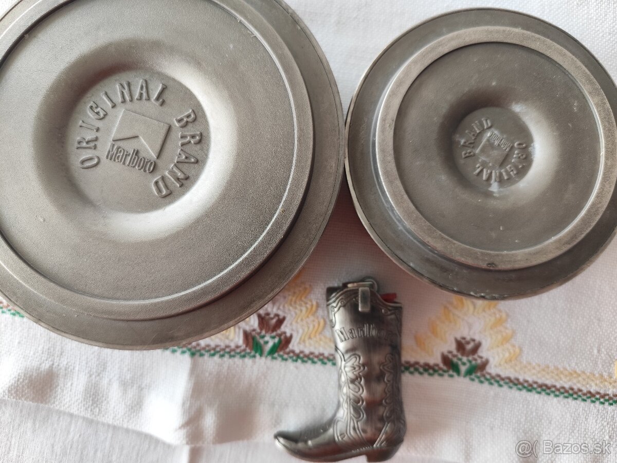 Predám dva krásne popolníky Marlboro a zapaľovač Malboro - 2