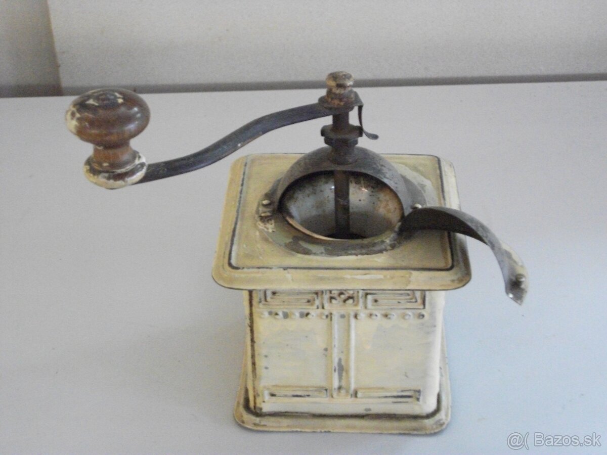 Starý mlynček na kávu.Lacno. - 2