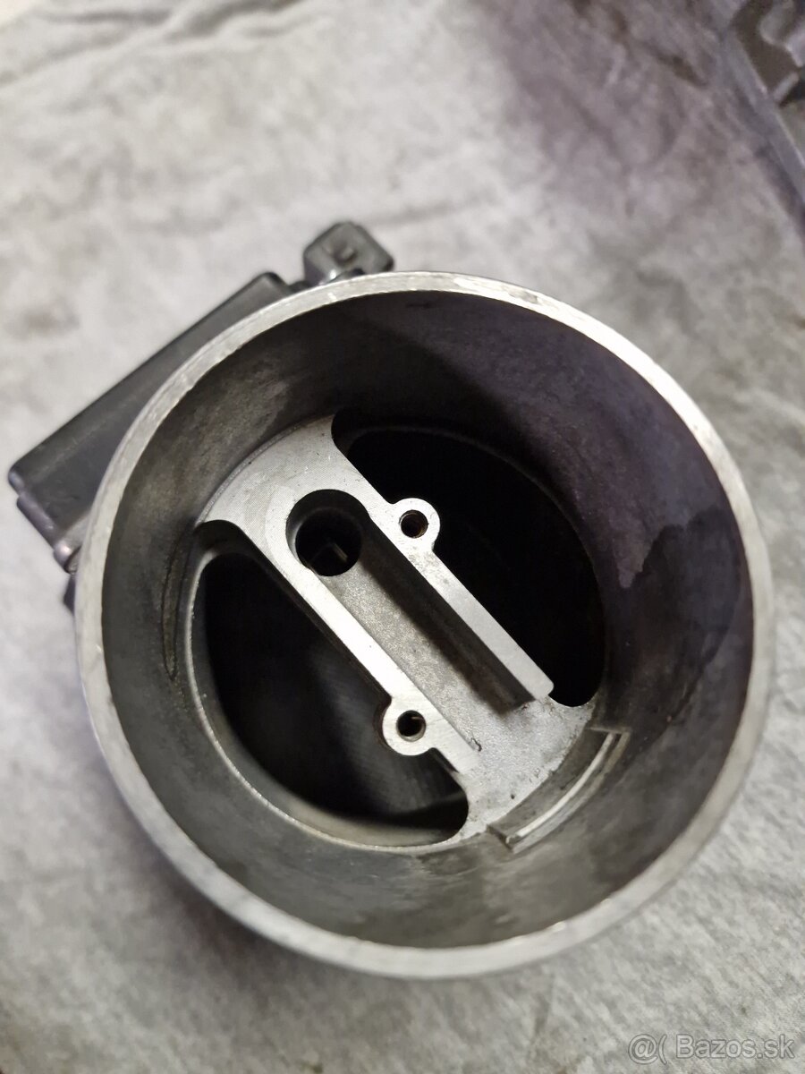 Vaha vzduchu golf 3 2.0 85kw AGG - 2