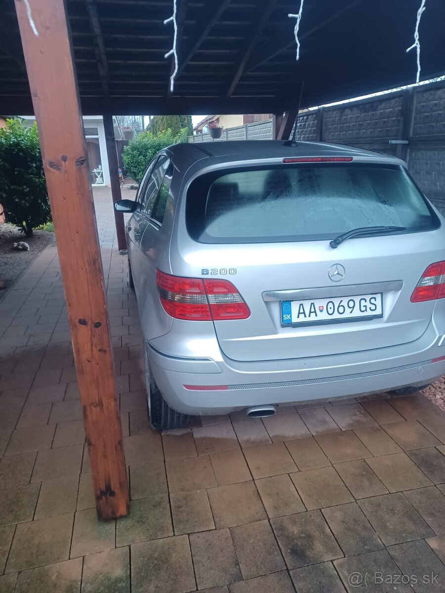 Mercedes-benz B200 - 2