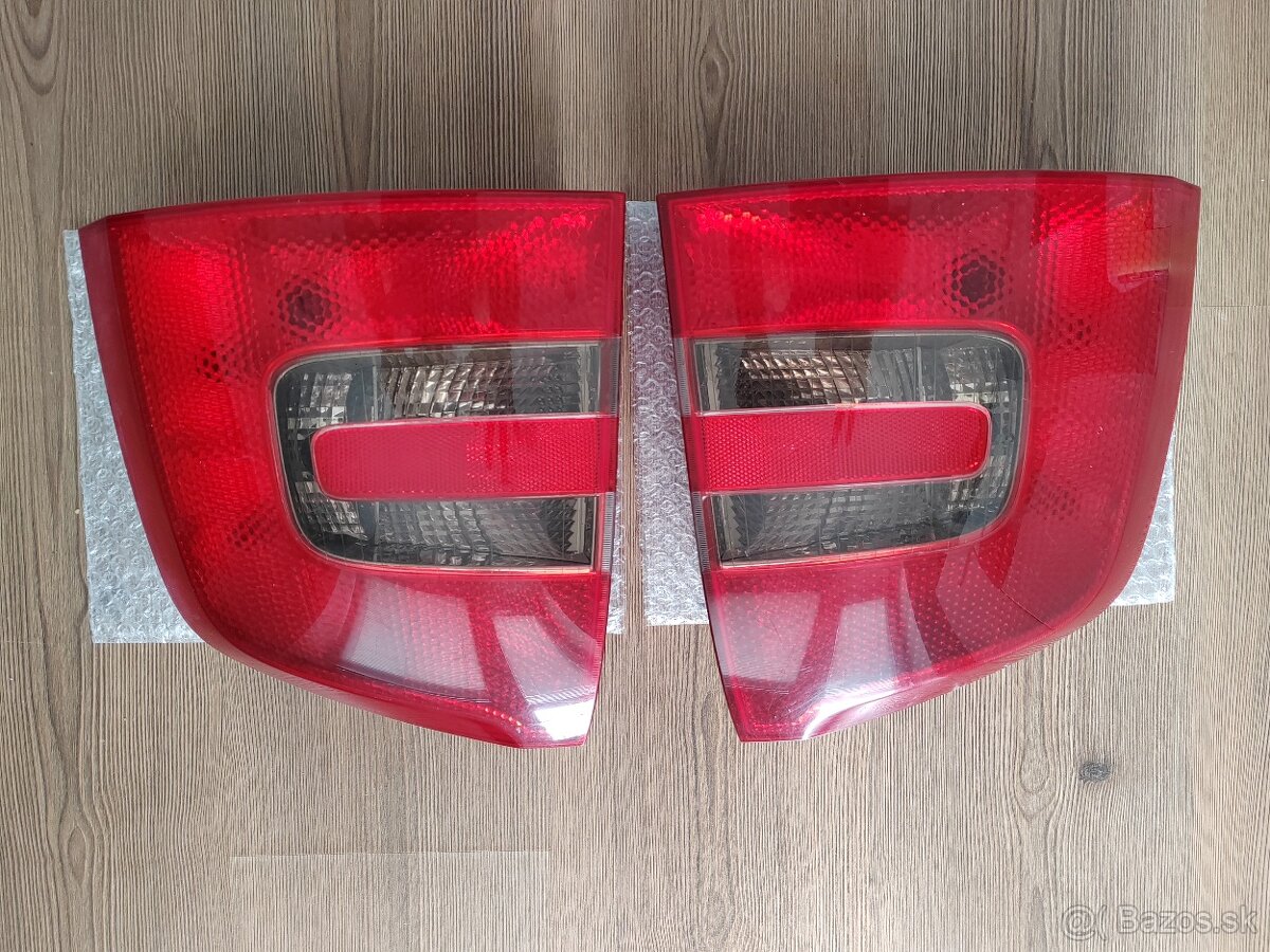 Škoda Octavia 2 combi zadné svetlá - 2