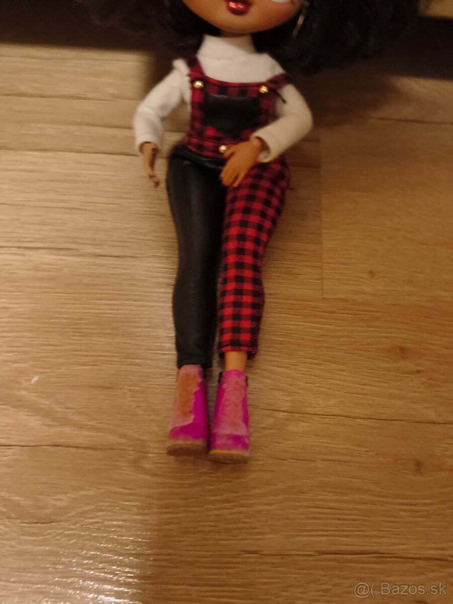 Bábika LOL - 2