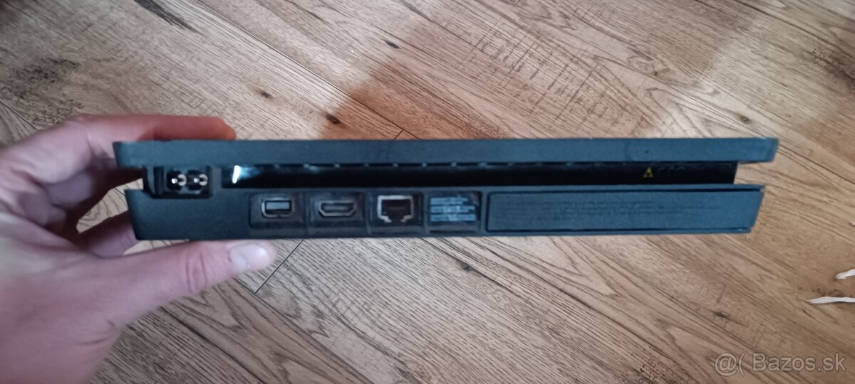 Ps4 slim s chybou - 2