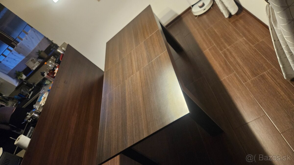 Jedálenský stôl - 2