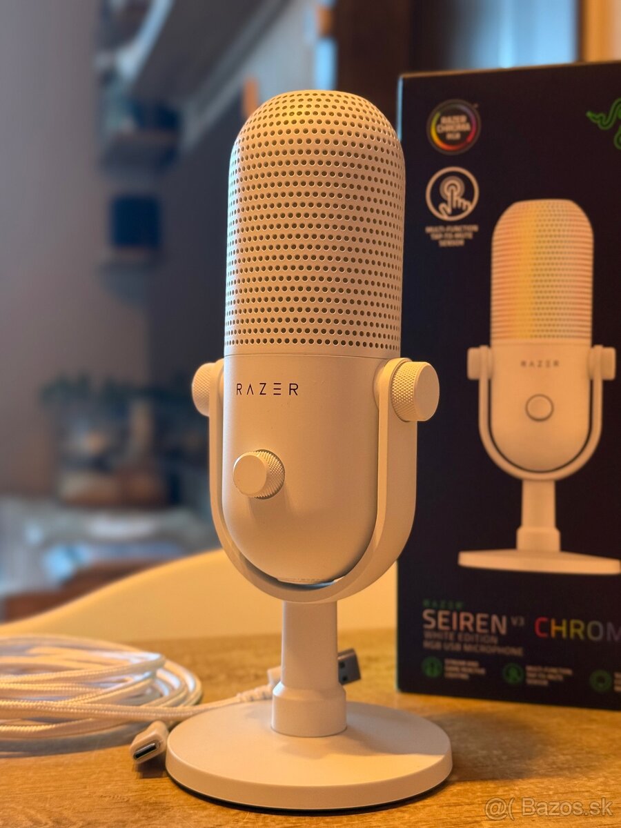 Razer Seiren v3 pro chroma - 2