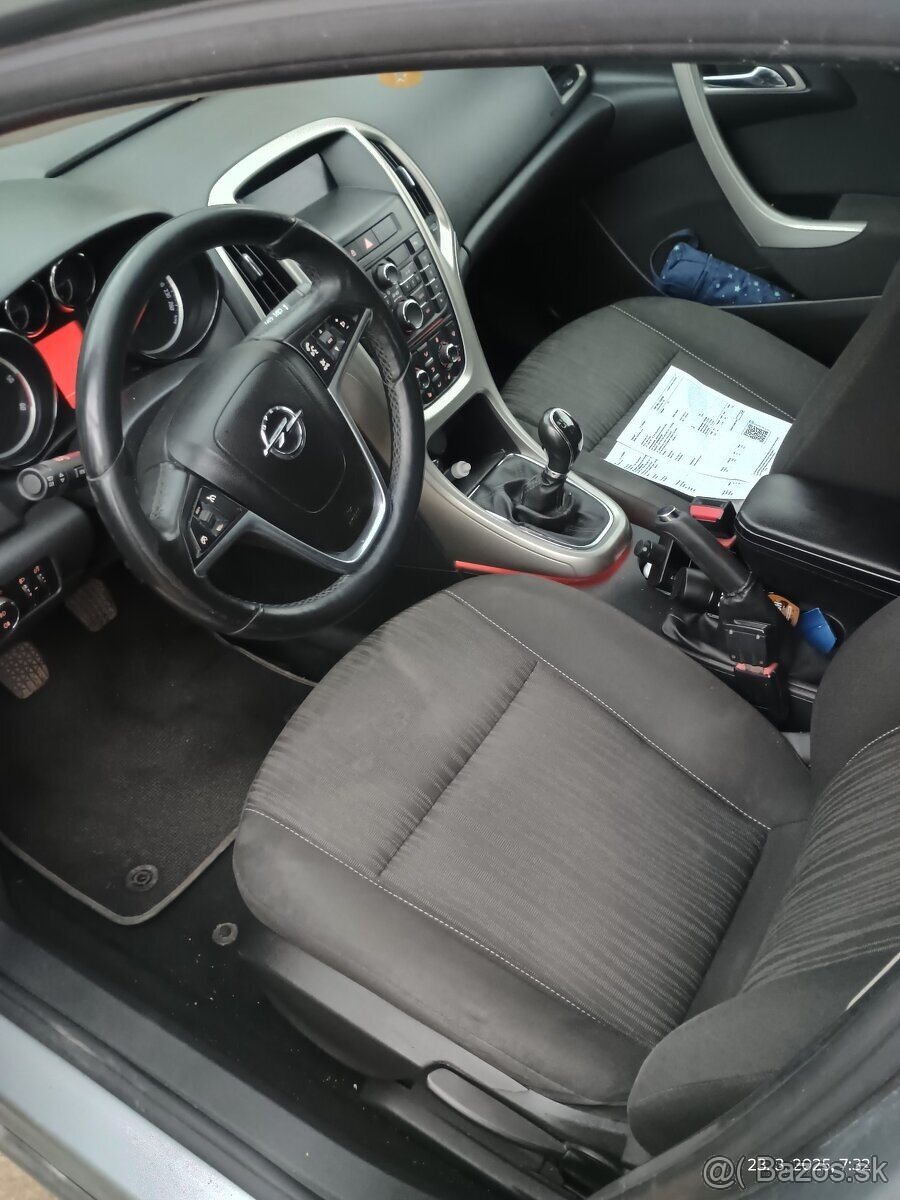 Predám vymením Opel Astra j - 2