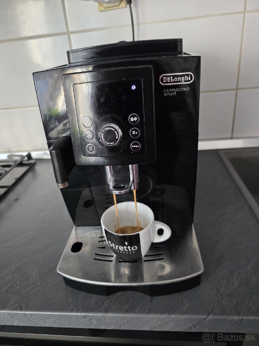 Kavovar Delonghi - 2
