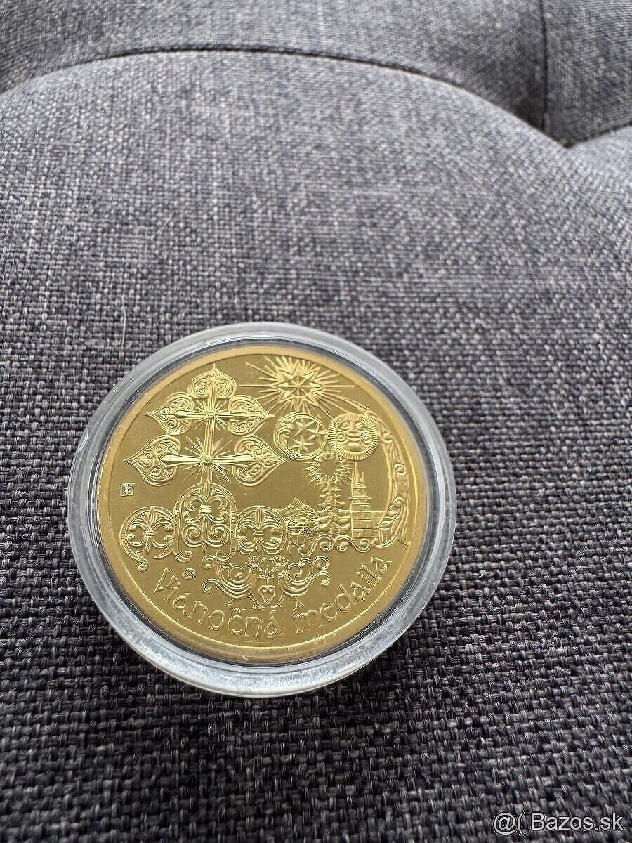 Medaila mosadzná pozlátená - Vianočná medaila v kapsli 19 g - 2