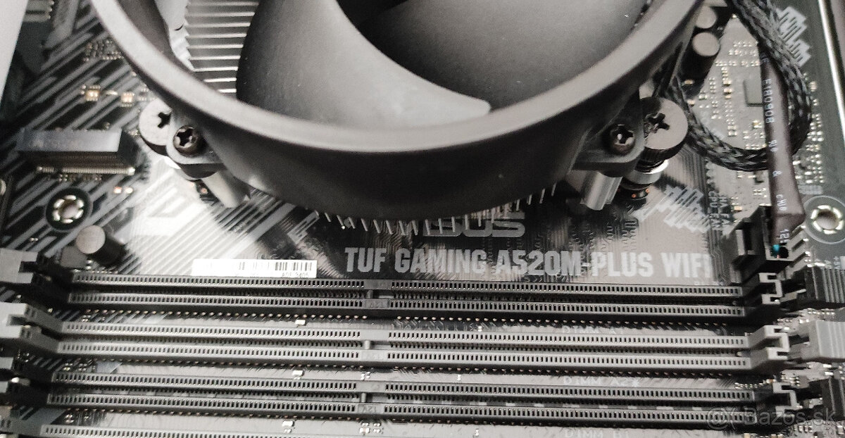 ASUS TUF GAMING A520M-PLUS WIFI + AMD RYZEN 3 3200g - 2