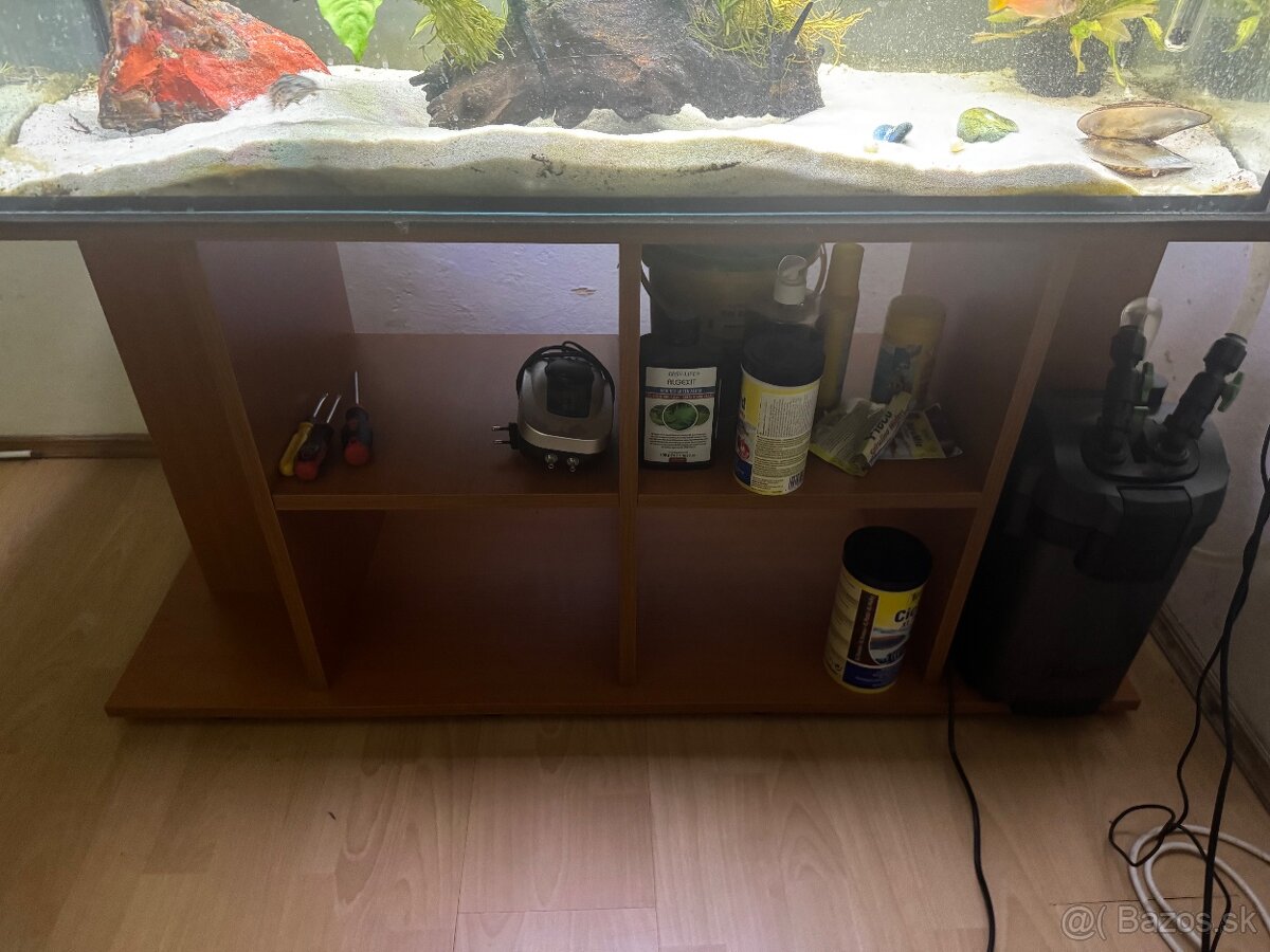 Predam 200 litrove akvarium - 2