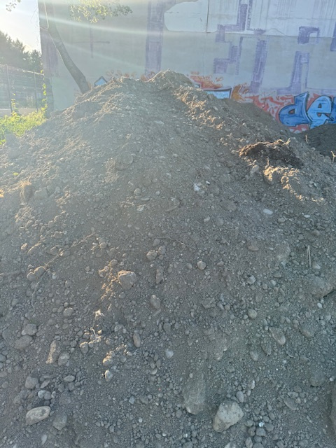 Darujem zásypovu zeminu - 2