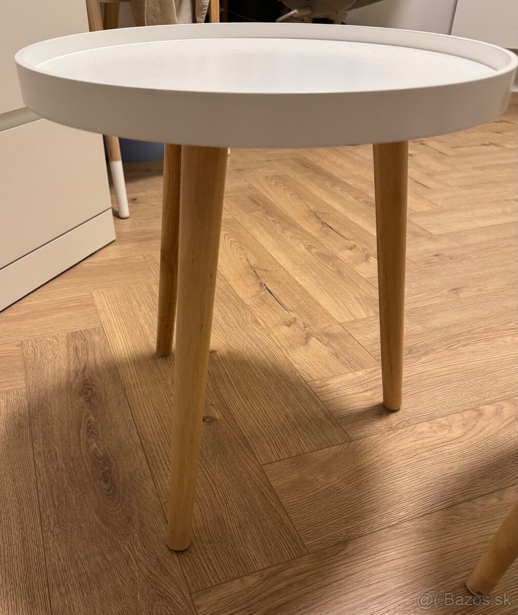 Odkladací stolík - 2