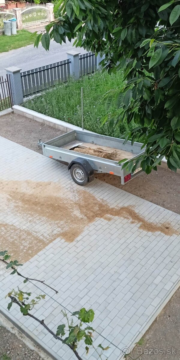 Prívesný vozík - 2