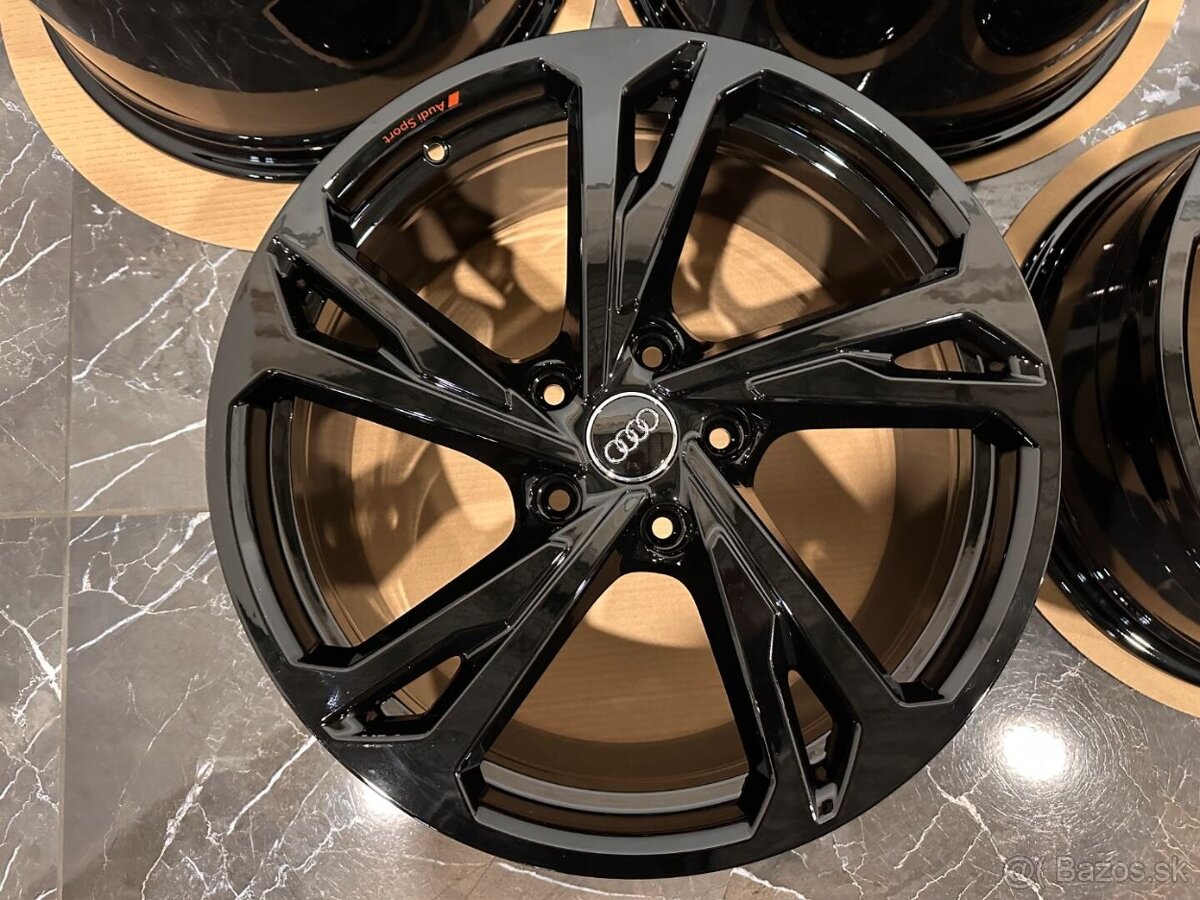 original kolesa r20 Audi e tron GT 4J3601025A - 2