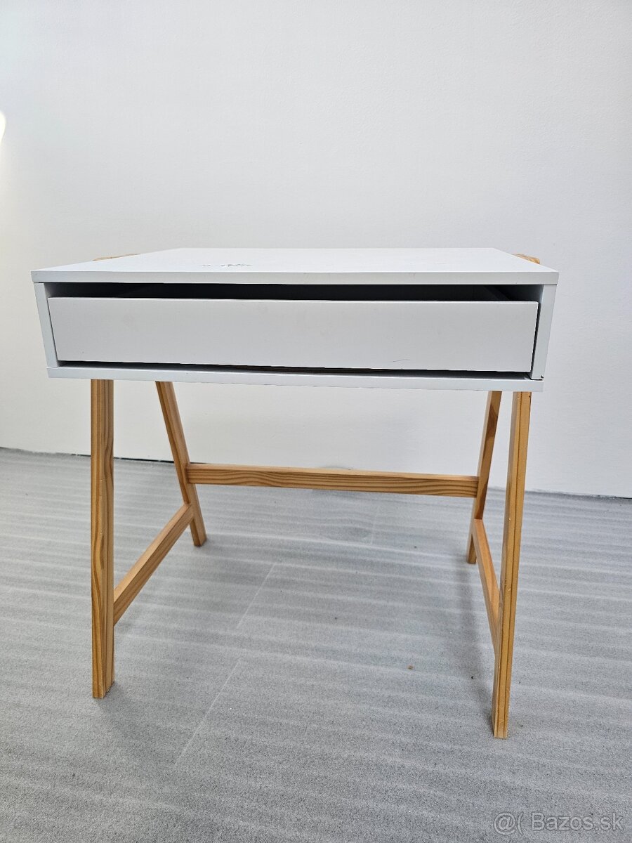 Písací stolík - 2