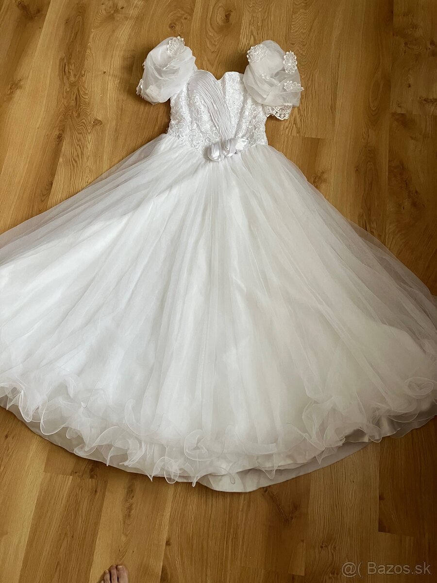 Svadobné šaty so závojom - 2