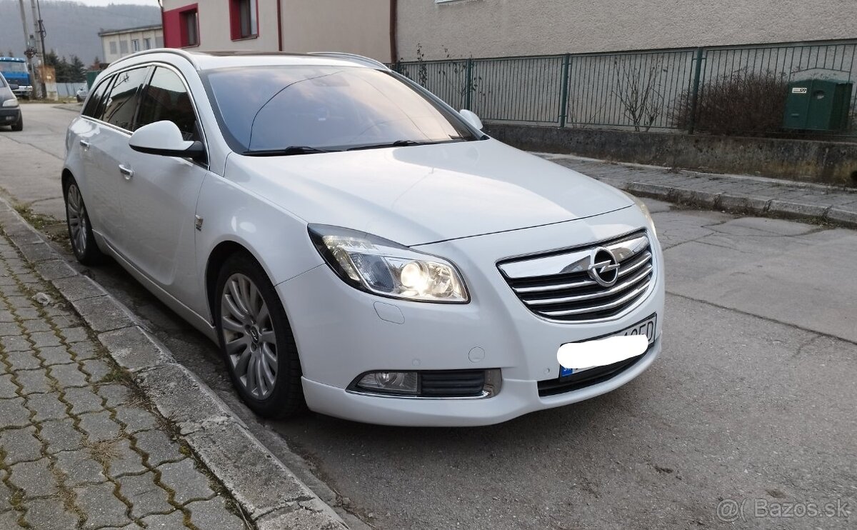 Rozpredám Opel insignia - 2