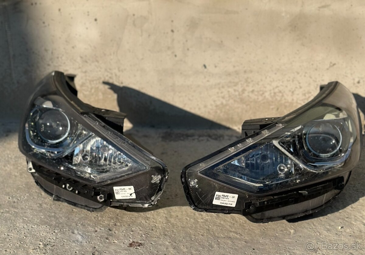 Hyundai i30 III pravy predny blatnik 2017+svetla - 2