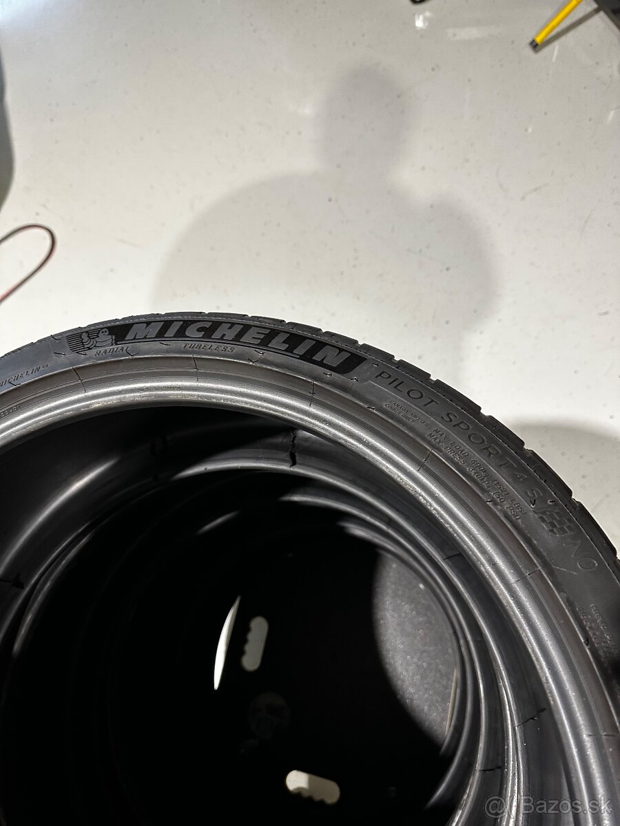 Michelin Pilot Sport 4s 245/35 r20 - 2